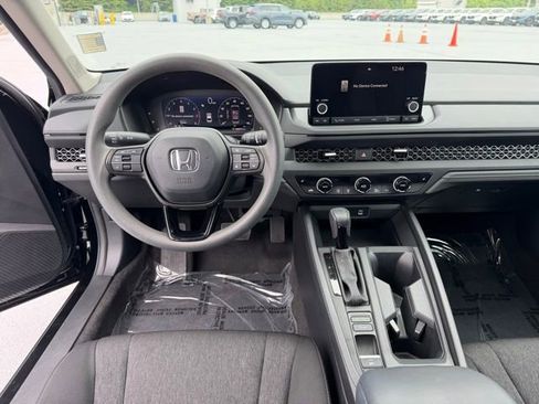 Certified 2023 Honda Accord EX image 17