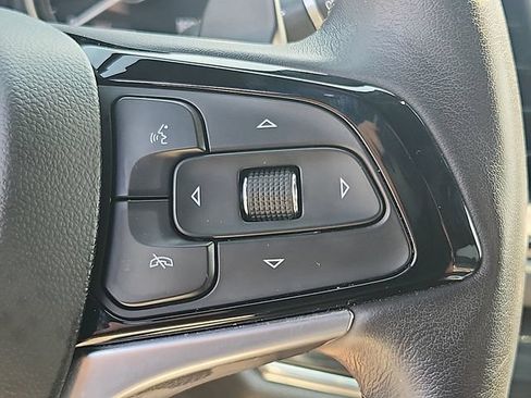 Certified 2023 Buick Enclave Essence AWD/4WD image 21