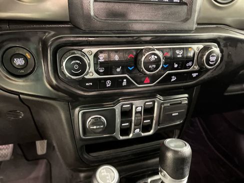 Used 2020 Jeep Wrangler Unlimited Sport S image 47