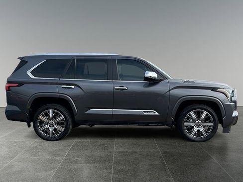 Used 2025 Toyota Sequoia Capstone image 8