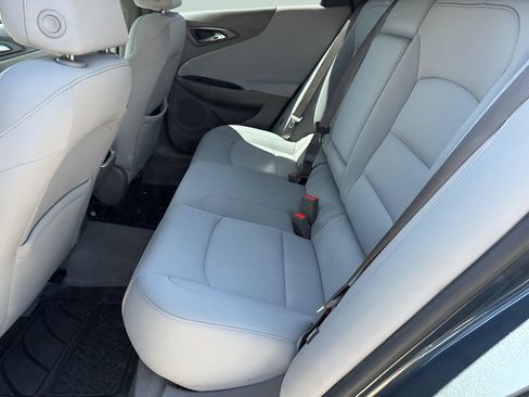 Used 2019 Chevrolet Malibu LT FWD image 16