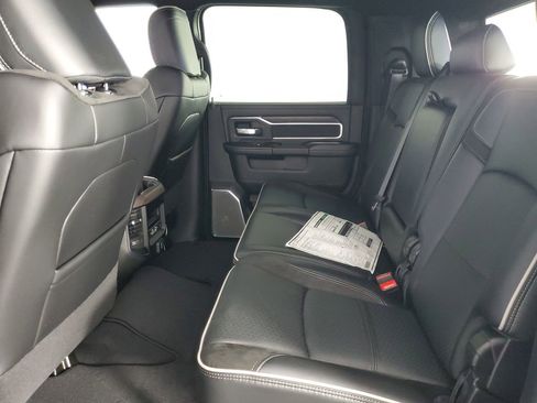 New 2025 RAM 2500 Laramie AWD/4WD image 15