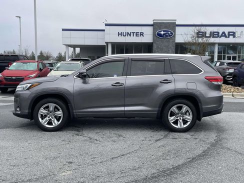 Used 2019 Toyota Highlander Limited image 28