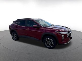 Used 2025 Chevrolet Trax LT FWD video 2
