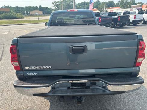Used 2006 Chevrolet Silverado 2500 LT w/ Snow Plow Prep Package AWD/4WD image 9