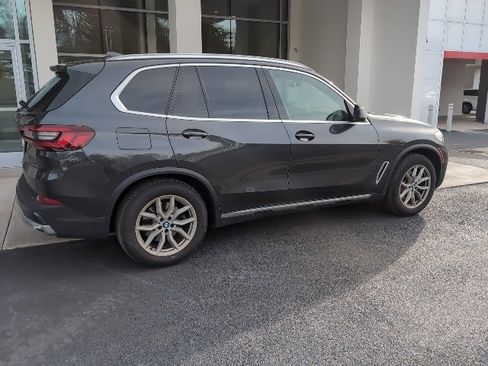 Used 2023 BMW X5 xDrive40i image 3