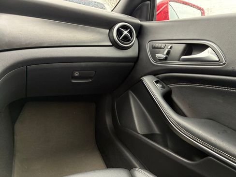 Used 2018 Mercedes-Benz CLA 250 4MATIC image 35