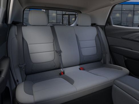 New 2026 Chevrolet TrailBlazer LT w/ LT Cold Weather Package FWD image 17