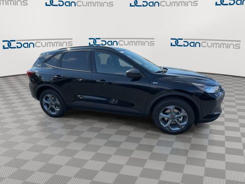 New 2026 Ford Escape ST-Line w/ Tech Pack #1 AWD/4WD image 9