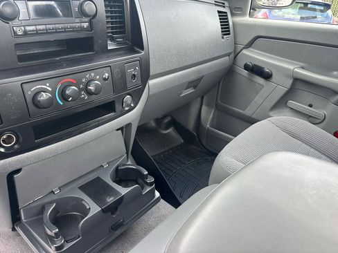 Used 2006 Dodge Ram 1500 Truck ST w/ V6 Value Group RWD image 8