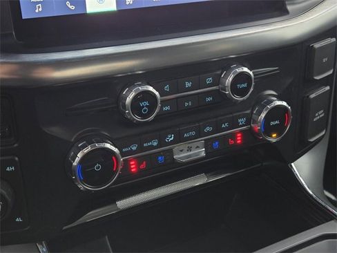 Used 2022 Ford F150 Lariat image 19