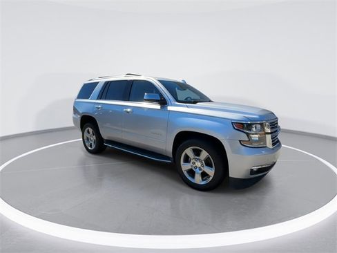 Used 2018 Chevrolet Tahoe Premier image 2
