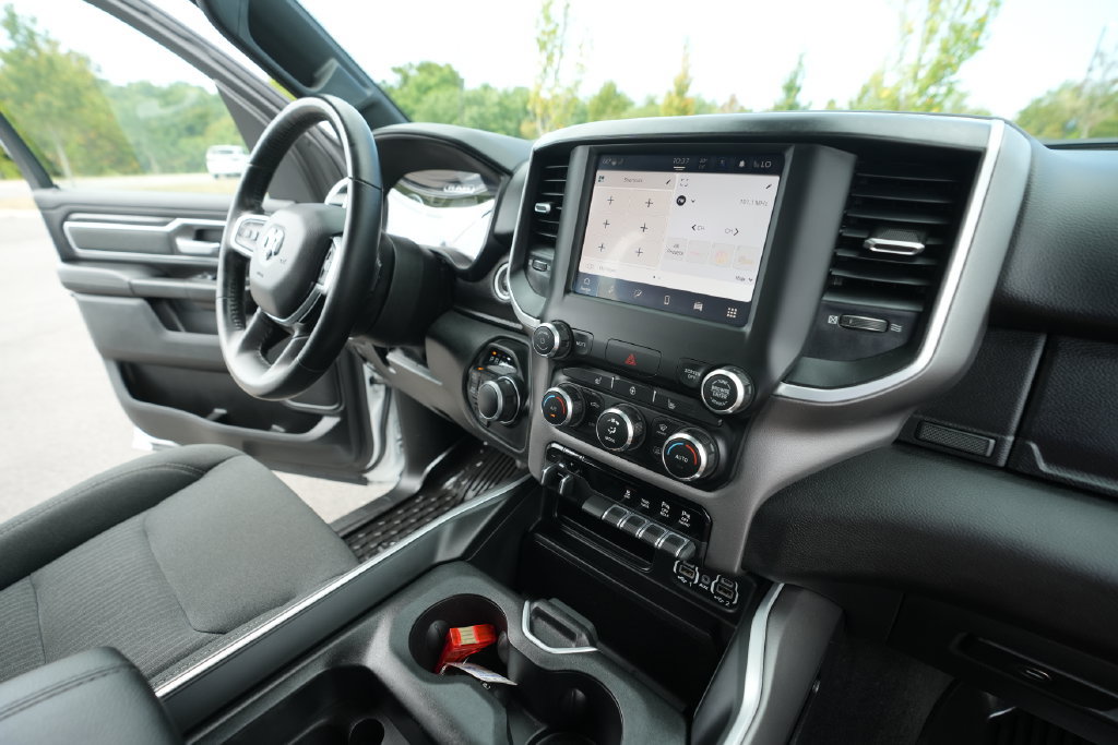 Used 2022 RAM 1500 Big Horn AWD/4WD image 36