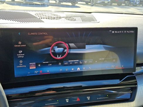 Used 2025 BMW i5 xDrive40 w/ M Sport Package image 16