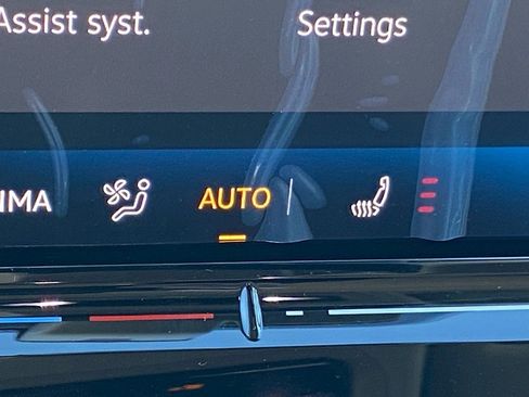 New 2026 Volkswagen Tiguan S image 10