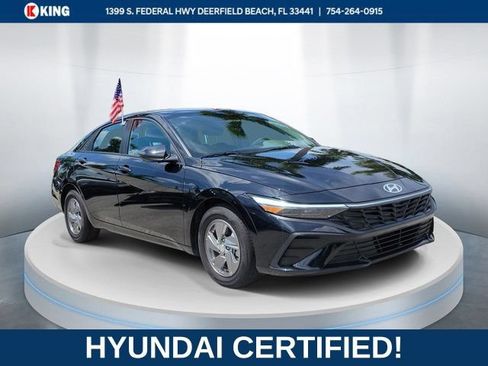 Certified 2025 Hyundai Elantra SE FWD image 1