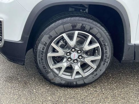 Certified 2023 GMC Acadia SLE w/ Driver Convenience Package image 9