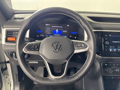 Used 2022 Volkswagen Atlas Cross Sport SE image 16