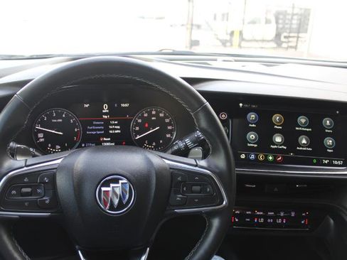 Used 2023 Buick Envision Essence image 40