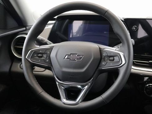 New 2026 Chevrolet Trax ACTIV w/ Sunroof Package FWD image 16