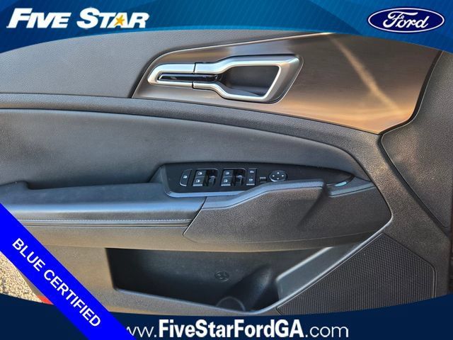 Used 2025 Kia Sportage EX FWD image 29