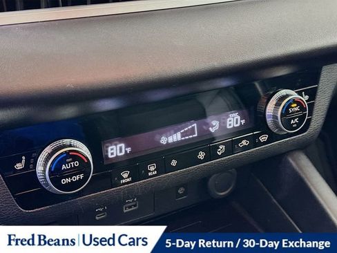 Used 2022 Mitsubishi Outlander SE image 17