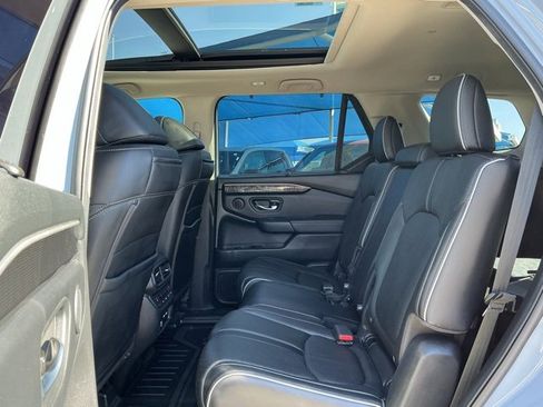 Used 2023 Honda Pilot Elite image 11