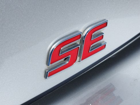 Used 2024 Toyota Corolla SE image 12