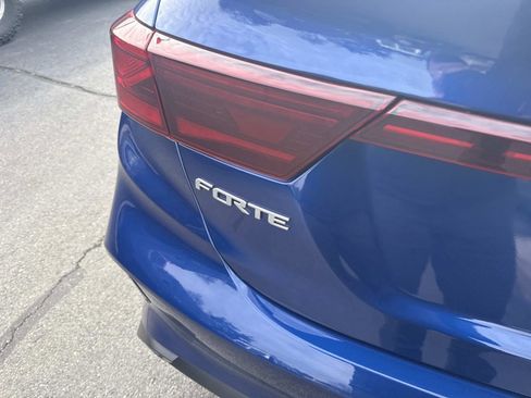 Used 2024 Kia Forte LXS w/ LXS Technology Package image 9