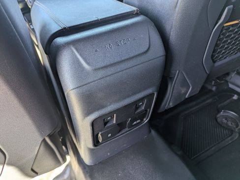 Certified 2024 Ford Bronco Badlands image 28