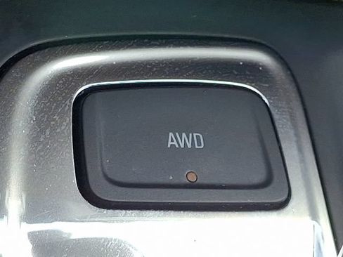 Used 2021 Chevrolet Equinox Premier AWD/4WD image 23