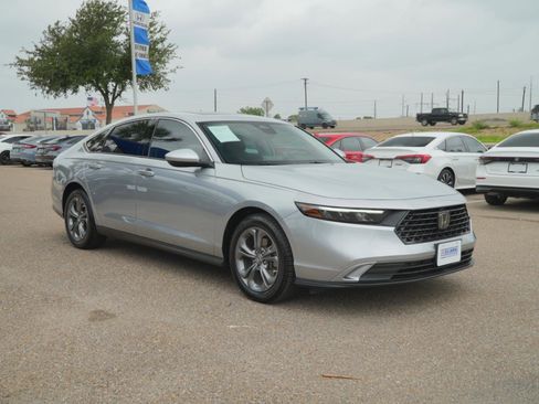 Used 2024 Honda Accord EX image 3