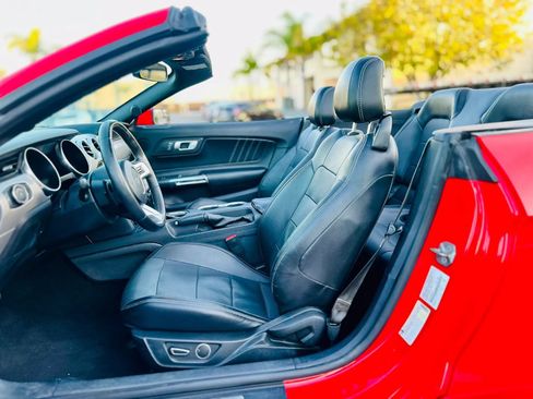 Used 2019 Ford Mustang Premium RWD image 10
