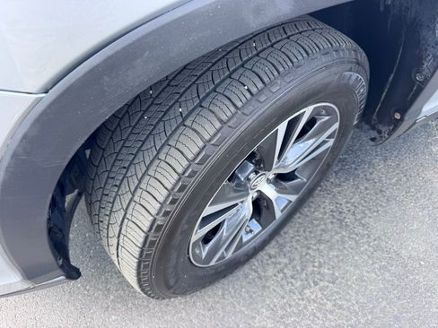 Used 2019 Toyota Highlander LE FWD image 14