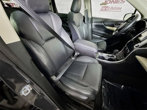 Certified 2022 Subaru Ascent Limited w/ Technology Package image 36