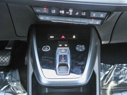 Used 2023 Audi Q4 e-tron Premium Plus w/ Premium Plus image 14