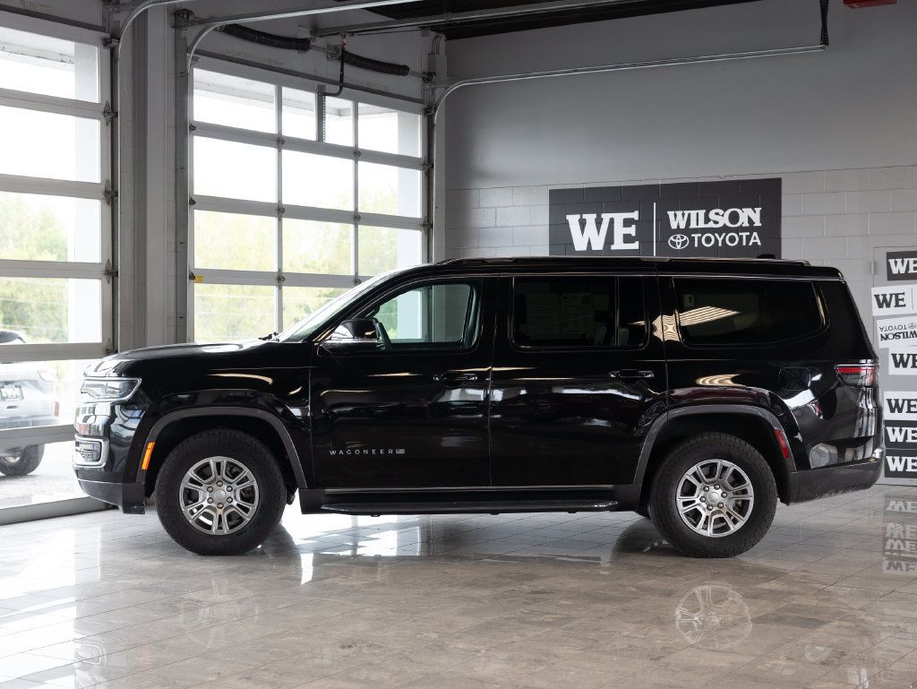 Used 2022 Jeep Wagoneer Series I AWD/4WD image 1