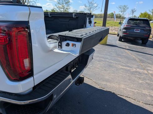 Used 2020 GMC Sierra 2500 SLT w/ SLT Premium Plus Package AWD/4WD image 12