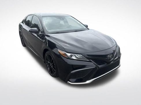Used 2022 Toyota Camry XSE w/ Navigation Package FWD image 6