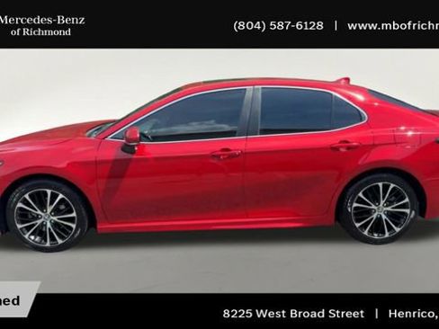Used 2020 Toyota Camry SE w/ Convenience Package FWD image 7