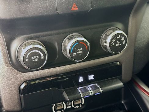 Used 2019 RAM 1500 Rebel image 15