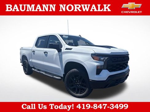Used 2025 Chevrolet Silverado 1500 Custom Trail Boss w/ Turbomax Blackout Package AWD/4WD image 1