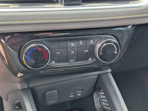 Used 2024 Chevrolet TrailBlazer ACTIV w/ Driver Confidence Package FWD image 27