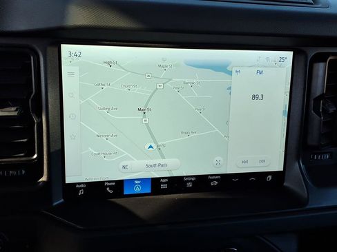 Used 2025 Ford Bronco Badlands image 16