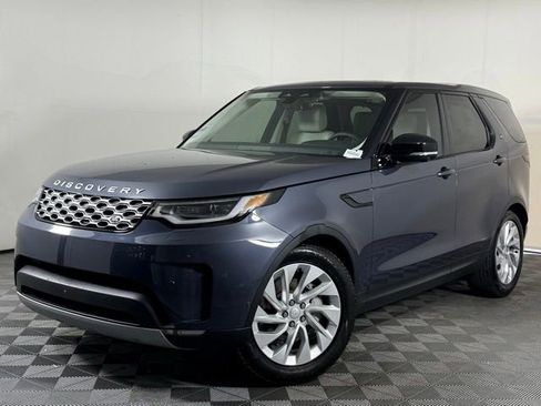 Certified 2025 Land Rover Discovery S image 2