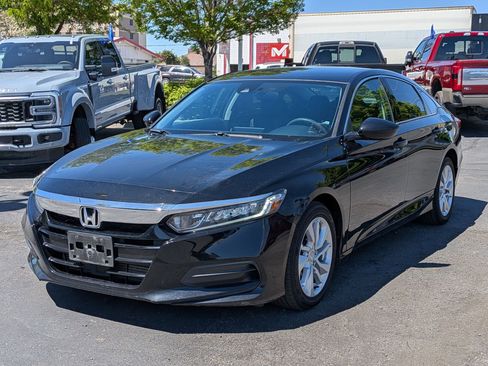 Used 2018 Honda Accord LX image 10