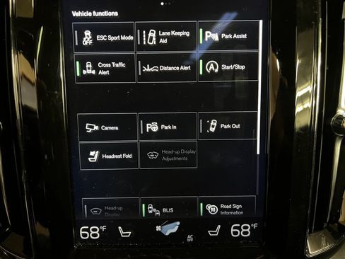 Used 2018 Volvo XC60 T6 Momentum w/ Convenience Package AWD/4WD image 24