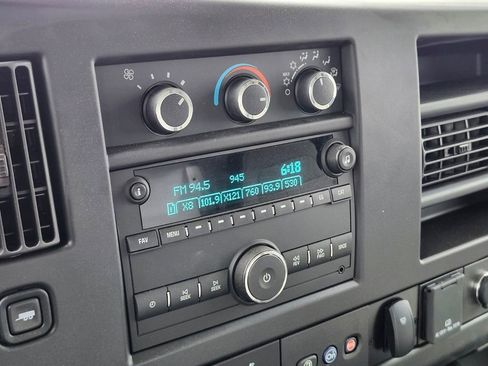 Used 2022 Chevrolet Express 3500 w/ Power Convenience Package RWD image 12