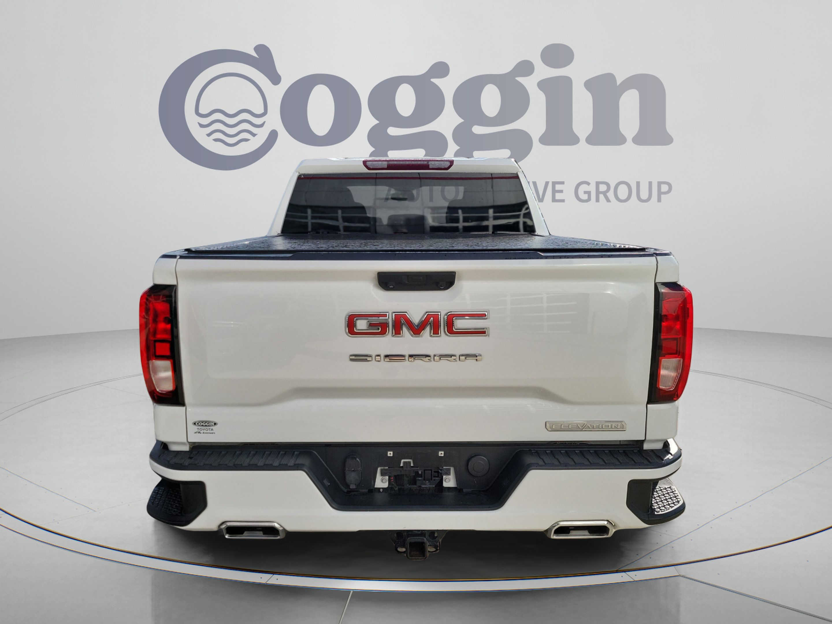 Used 2023 GMC Sierra 1500 Elevation AWD/4WD image 3