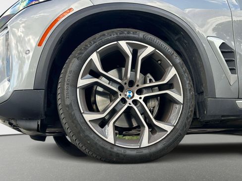 Used 2024 BMW X5 xDrive40i w/ Premium Package AWD/4WD image 9
